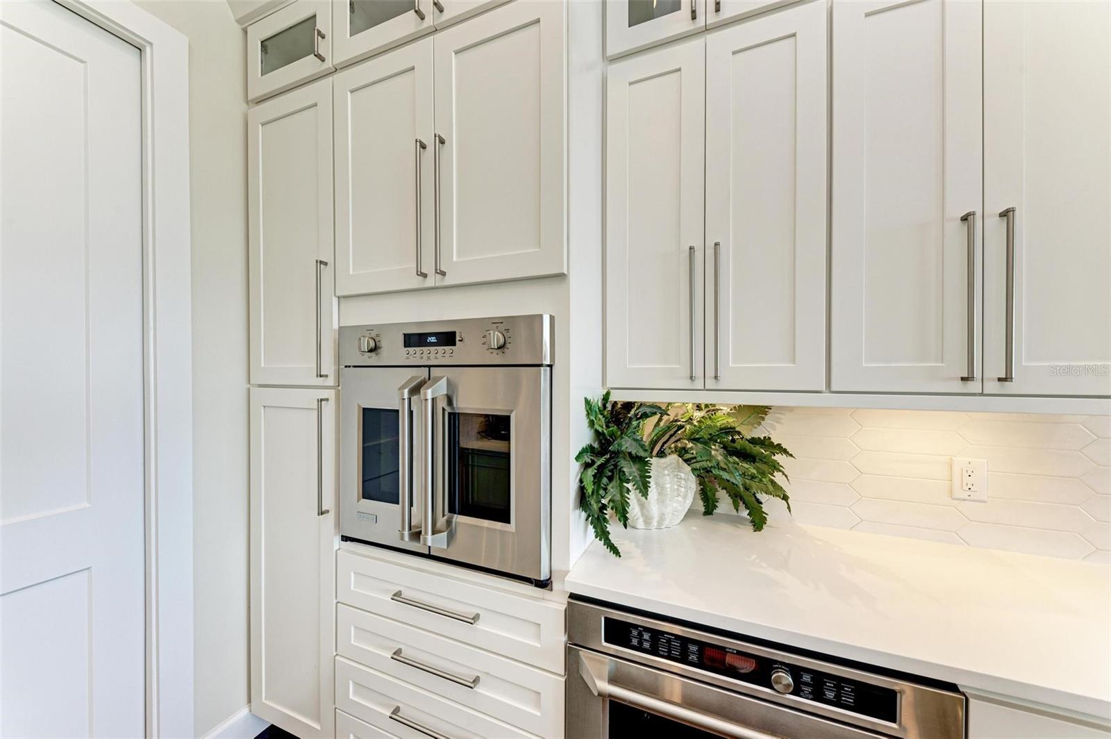 6452 RIVERSIDE DR, PUNTA GORDA, FL, 33982