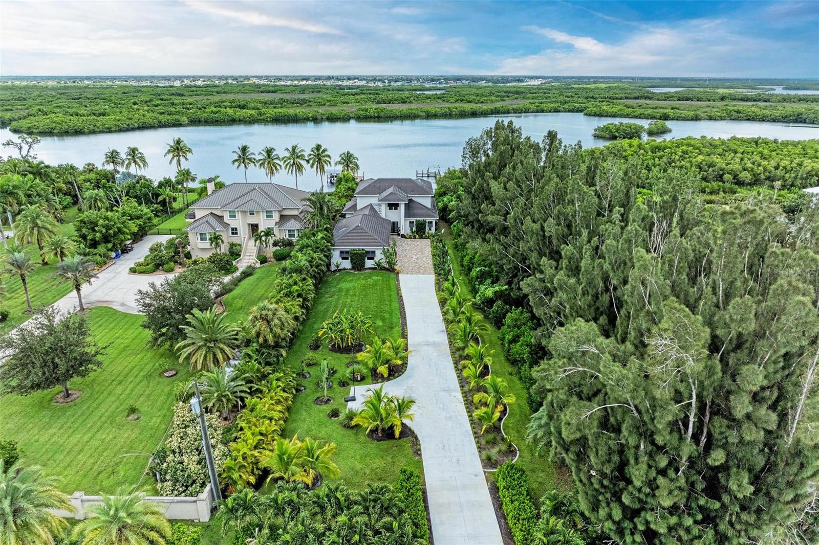 6452 RIVERSIDE DR, PUNTA GORDA, FL, 33982