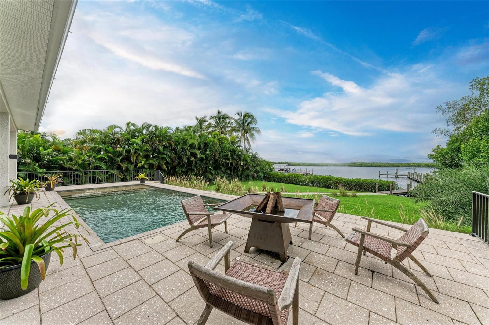 6452 RIVERSIDE DR, PUNTA GORDA, FL, 33982