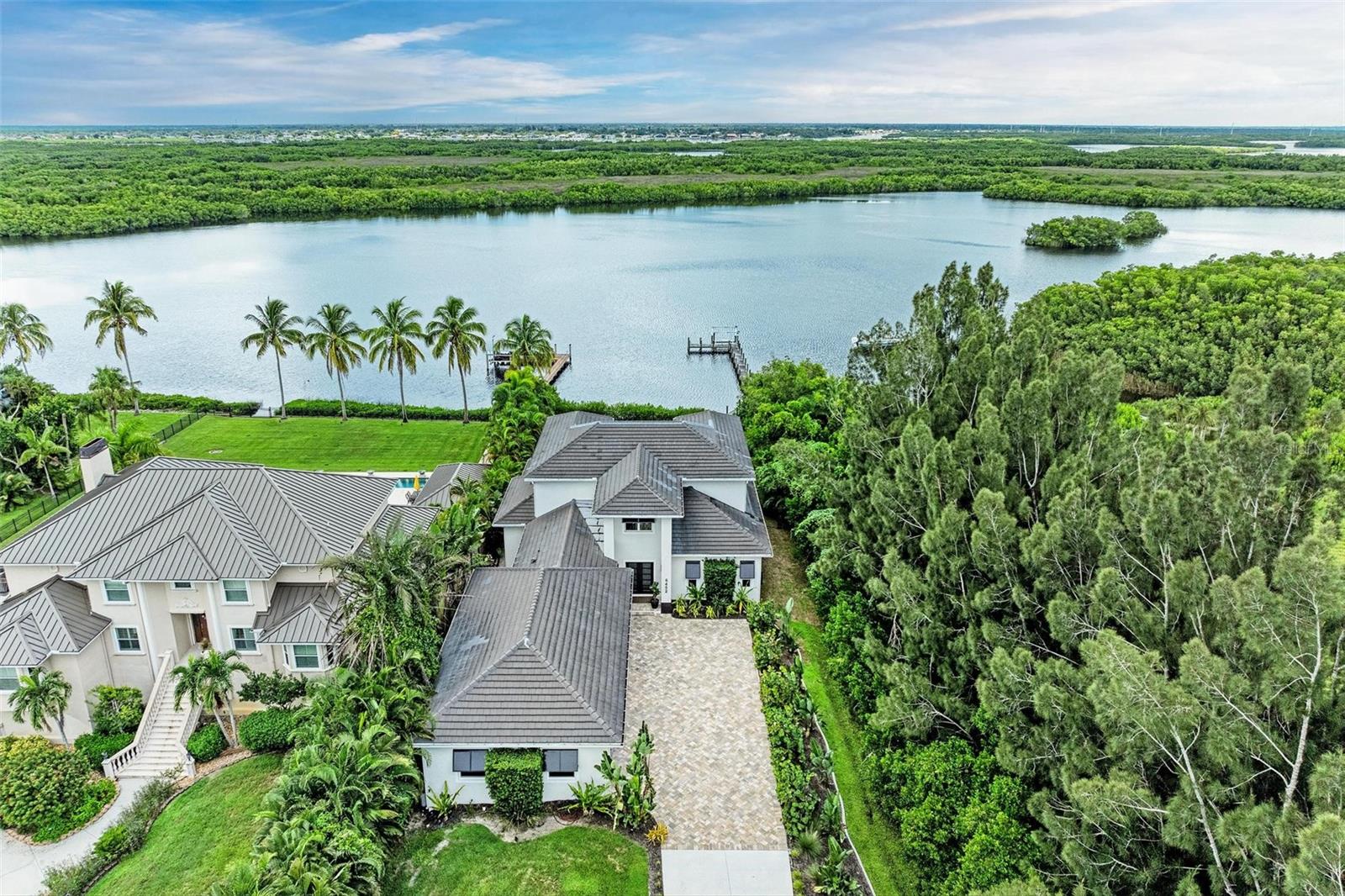 6452 RIVERSIDE DR, PUNTA GORDA, FL, 33982