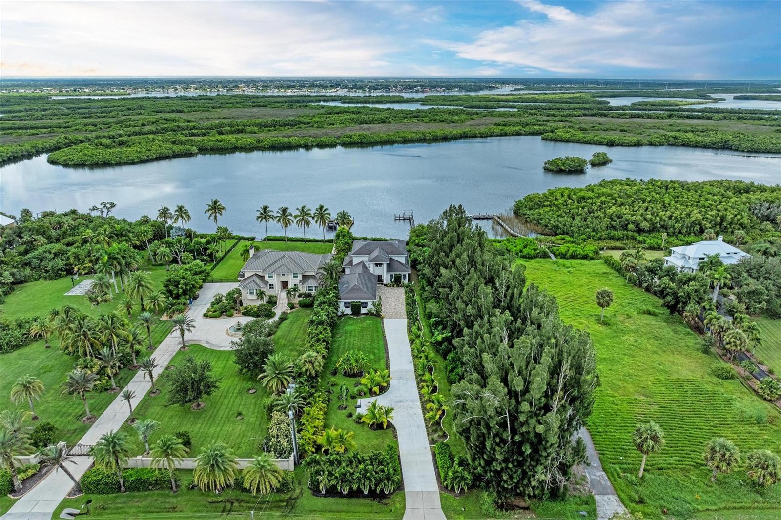 6452 RIVERSIDE DR, PUNTA GORDA, FL, 33982