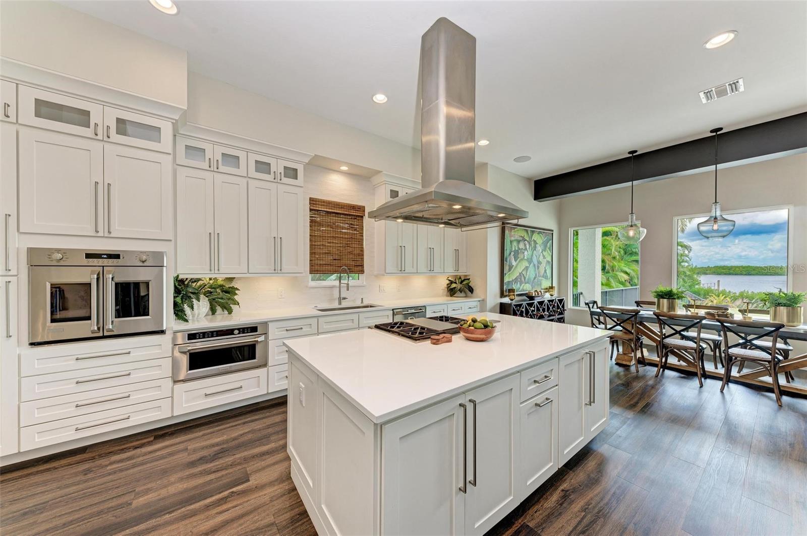 6452 RIVERSIDE DR, PUNTA GORDA, FL, 33982