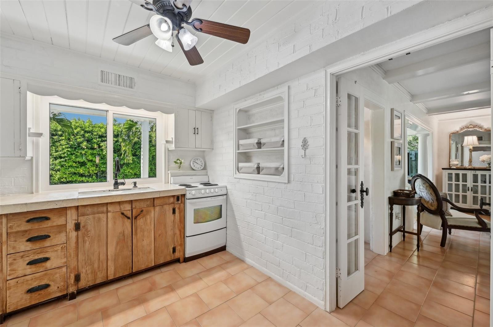 608 ARMADA RD S, VENICE, FL, 34285