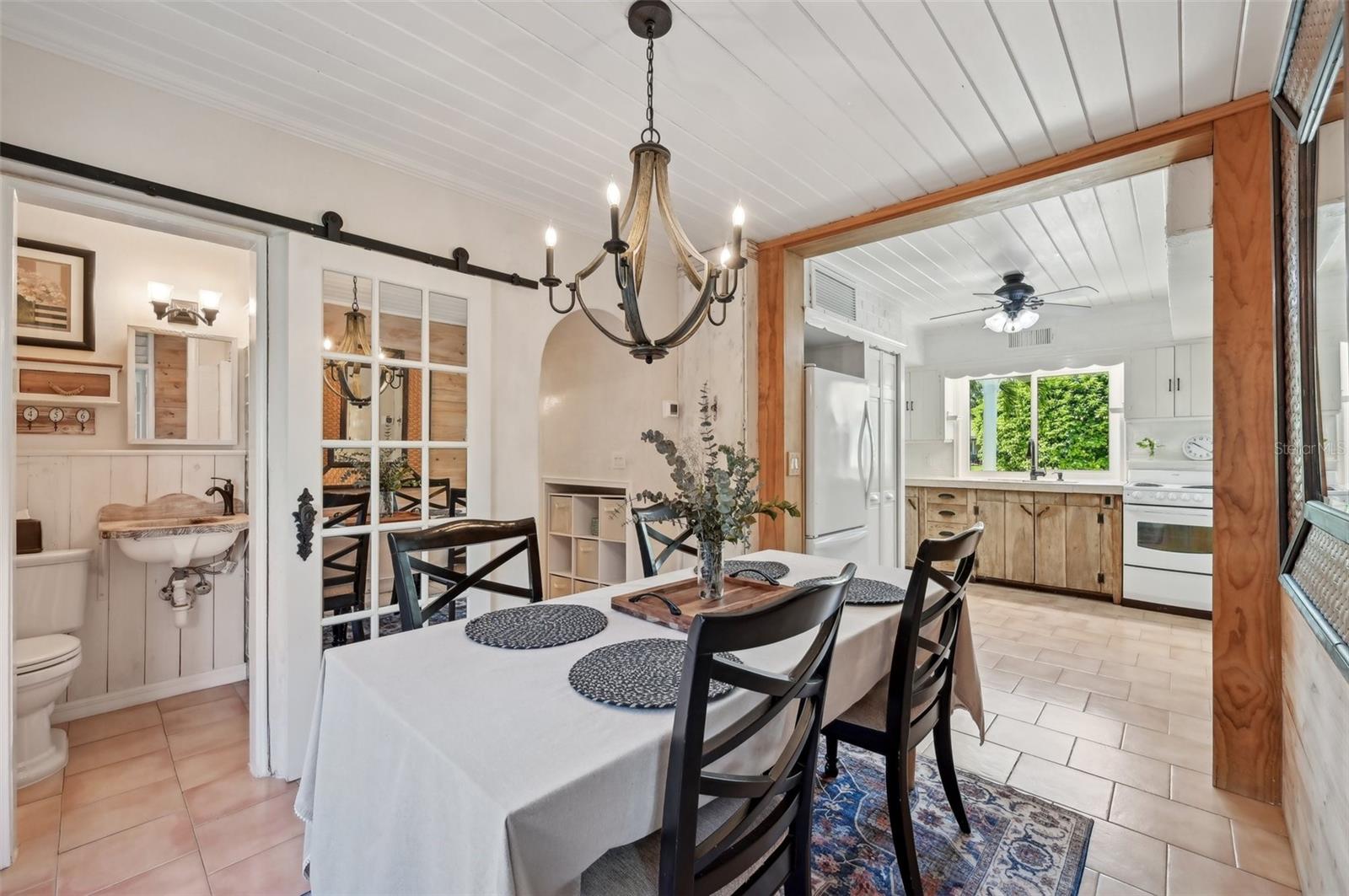 608 ARMADA RD S, VENICE, FL, 34285