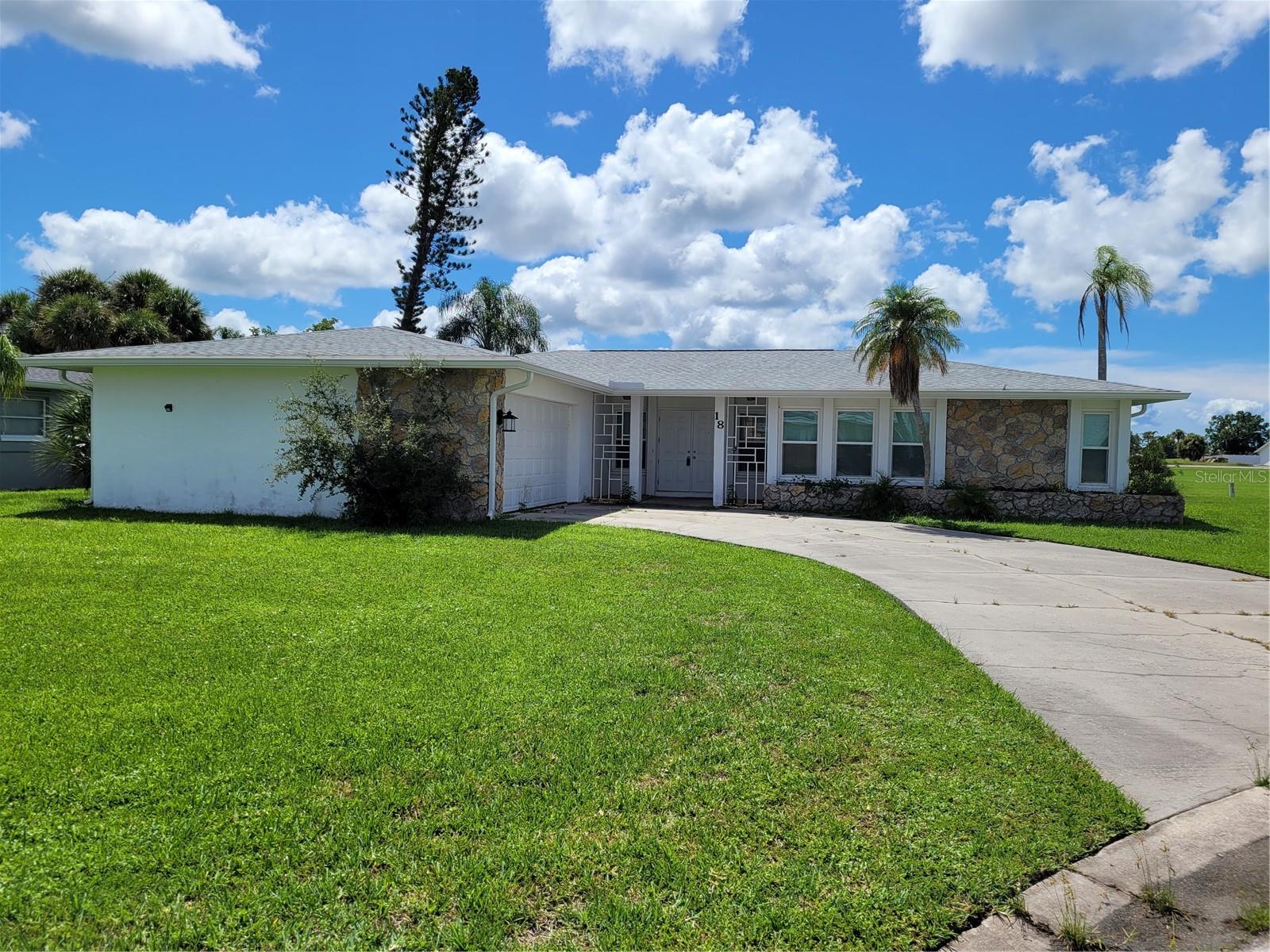 18 GOLFVIEW CT, ROTONDA WEST, FL, 33947