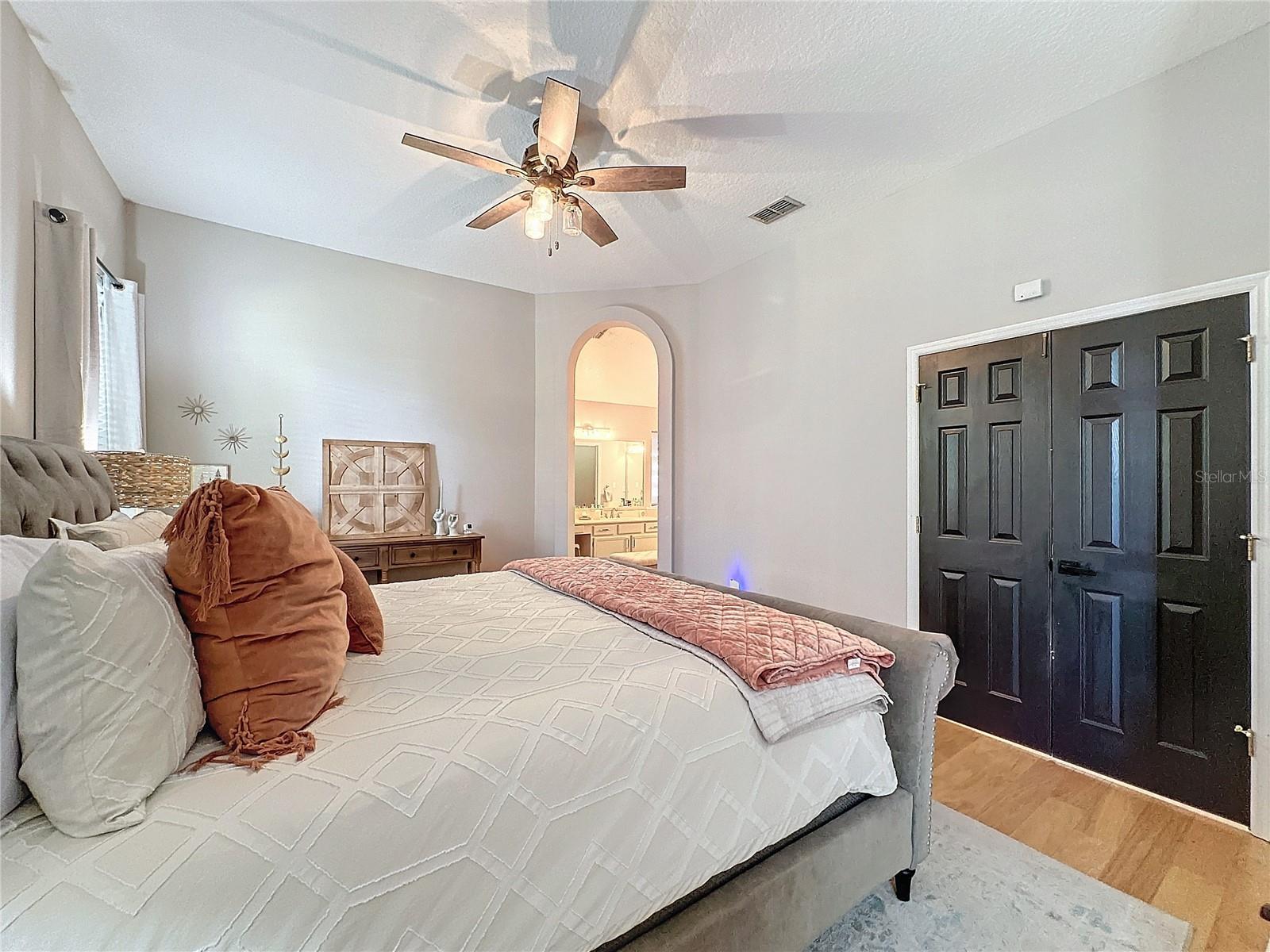 1103 LAKE LEGRO CT, ORLANDO, FL, 32835