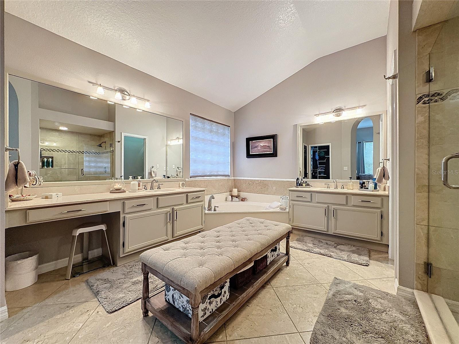 1103 LAKE LEGRO CT, ORLANDO, FL, 32835
