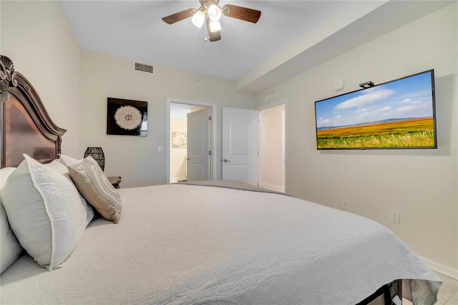 4721 CLOCK TOWER DR #302, KISSIMMEE, FL, 34746