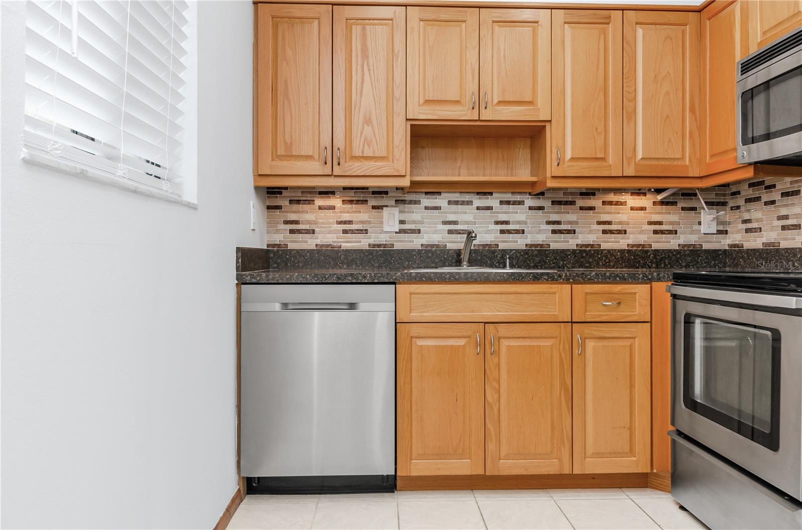 3300 FOX CHASE CIR N #231, PALM HARBOR, FL, 34683