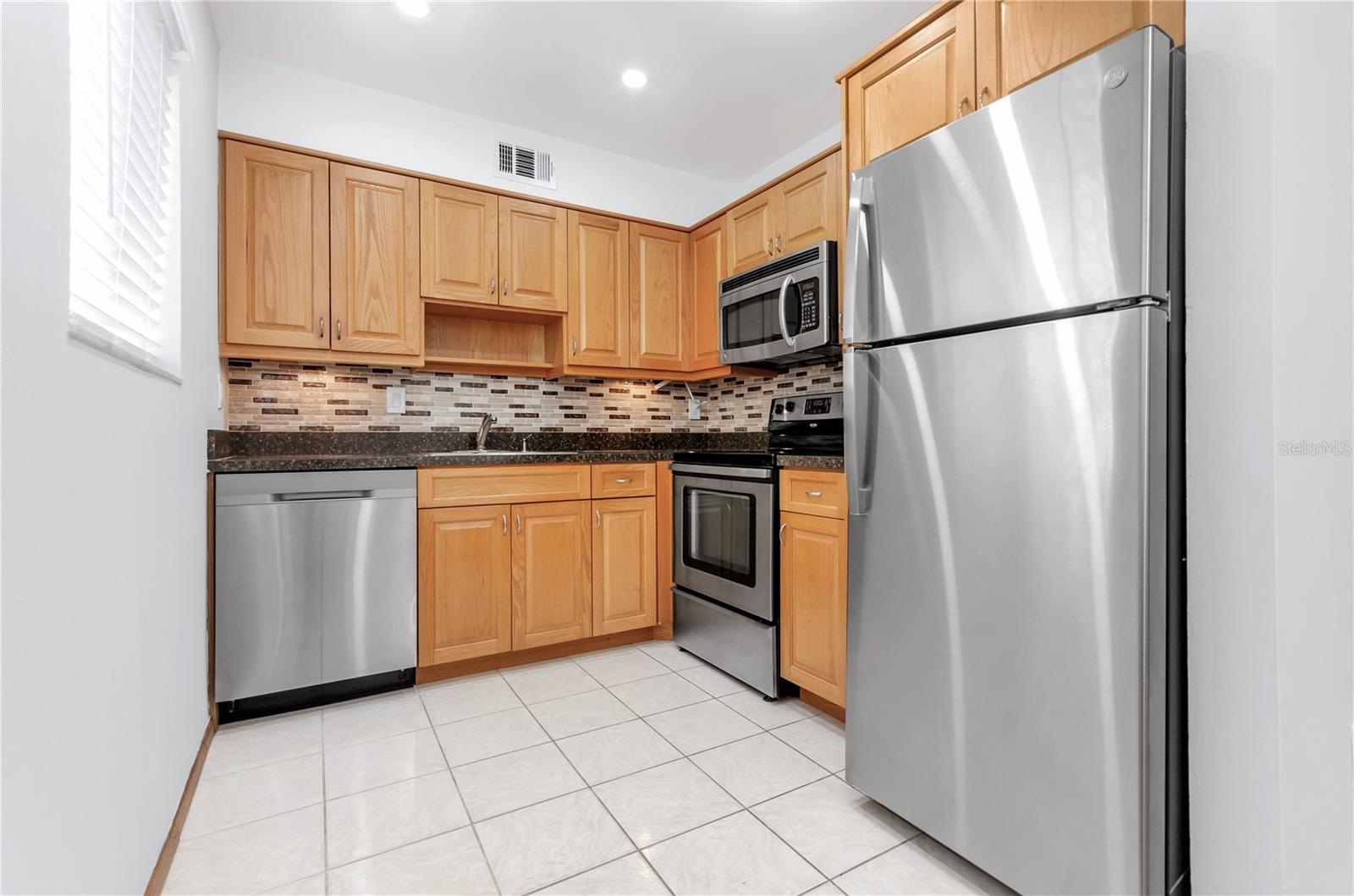 3300 FOX CHASE CIR N #231, PALM HARBOR, FL, 34683