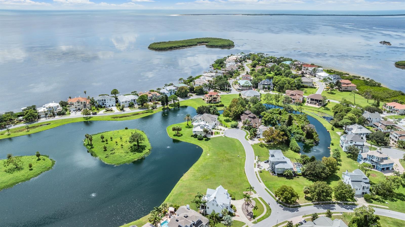 2118 HARBOUR WATCH DR, TARPON SPRINGS, FL, 34689