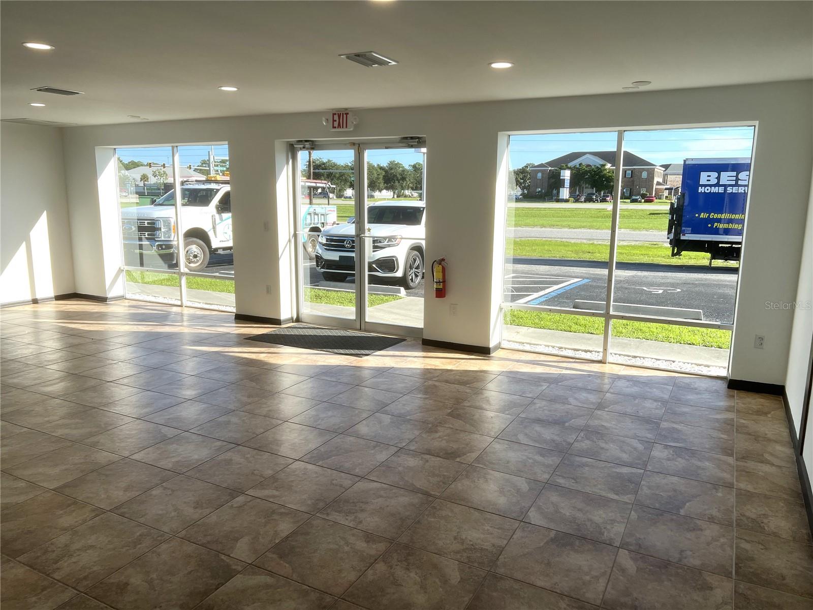 1129 TAMIAMI TRL, PORT CHARLOTTE, FL, 33953