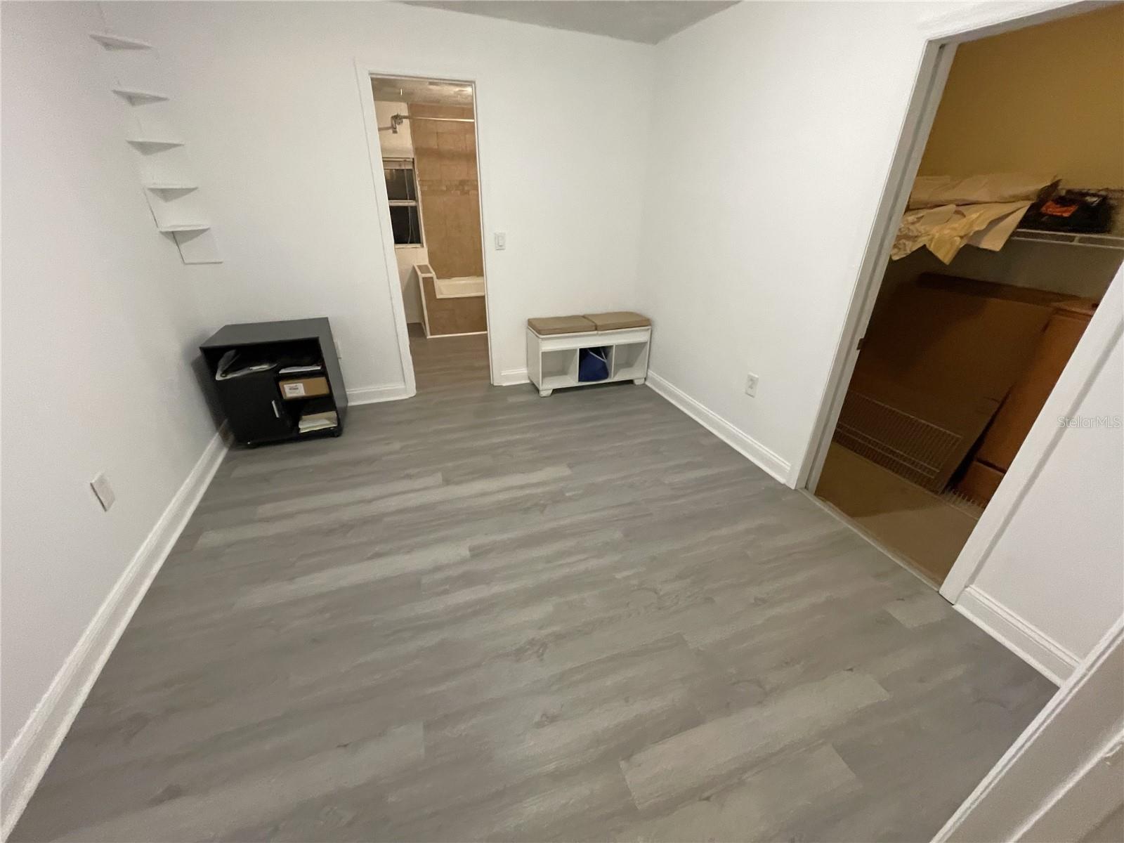 219 6TH AVE SW, LARGO, FL, 33770