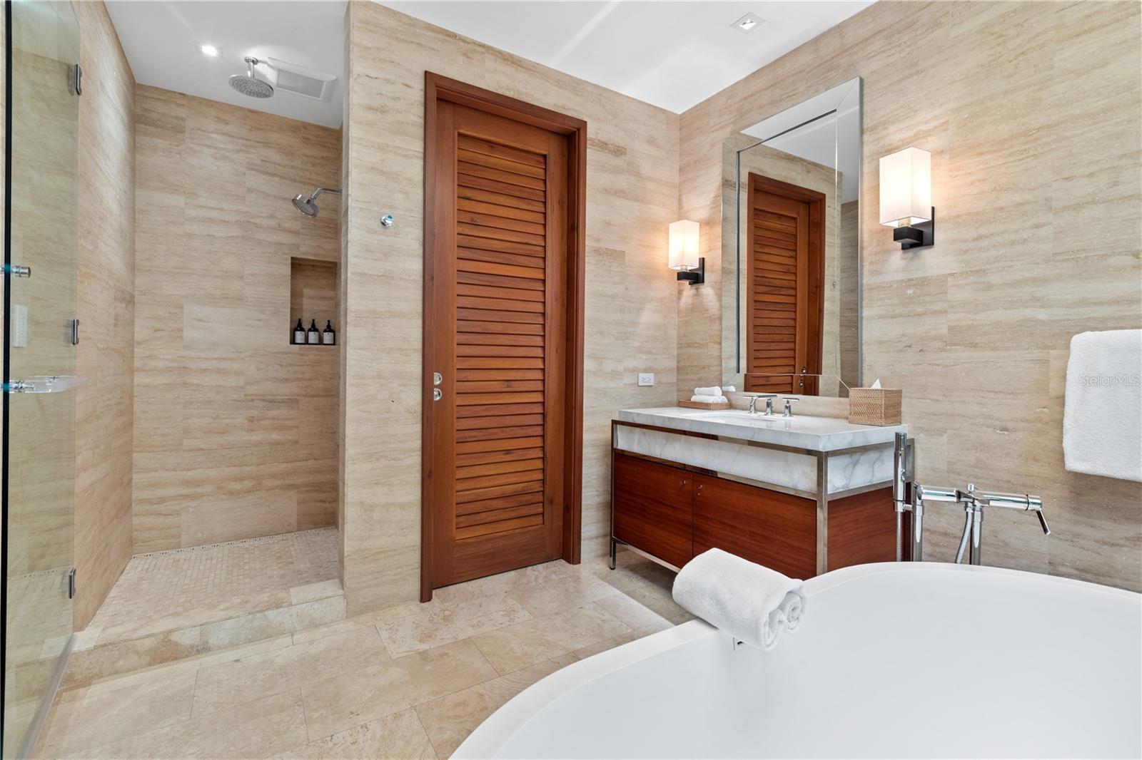 PR9108484 Property Photo