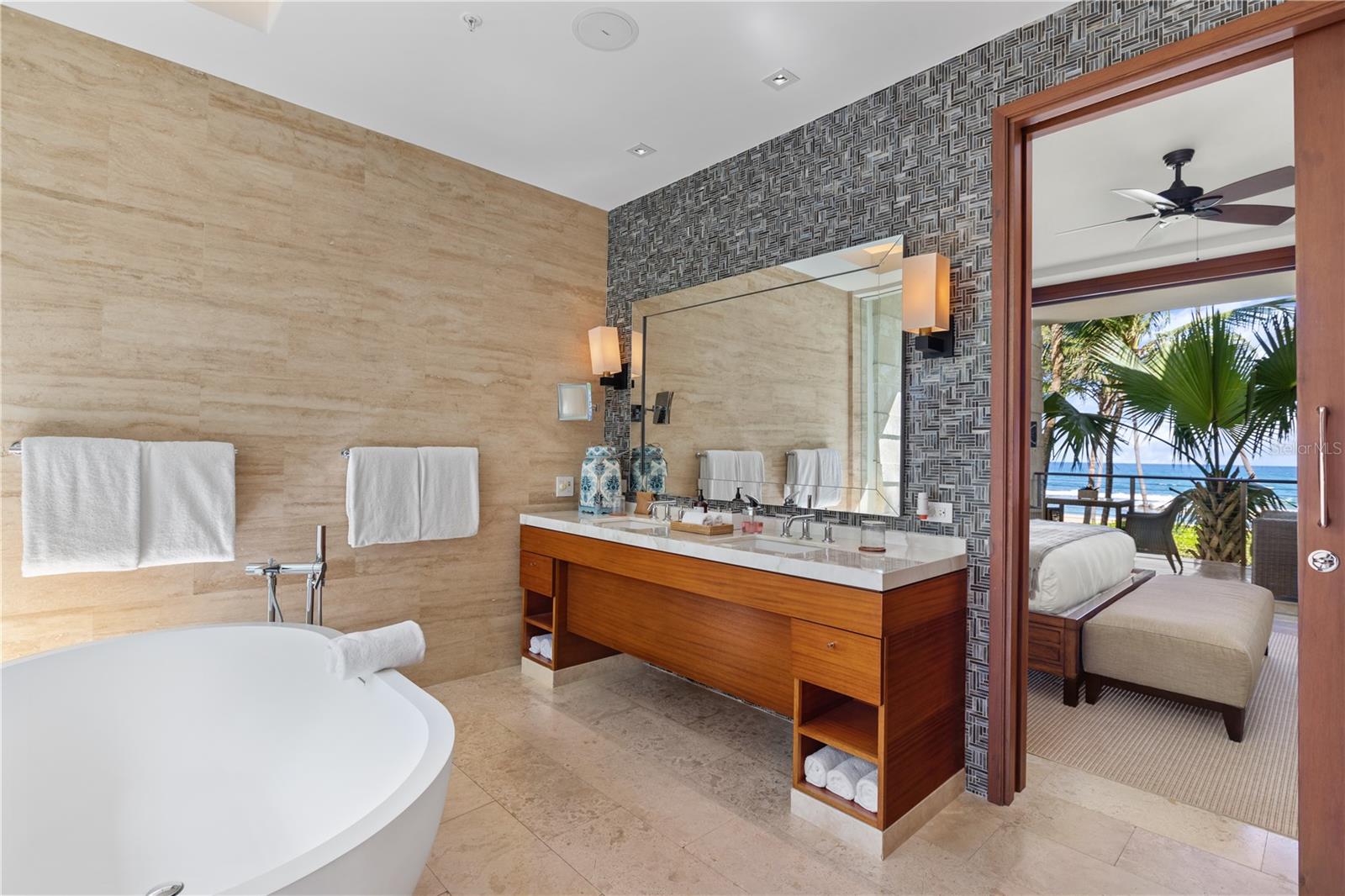 PR9108484 Property Photo