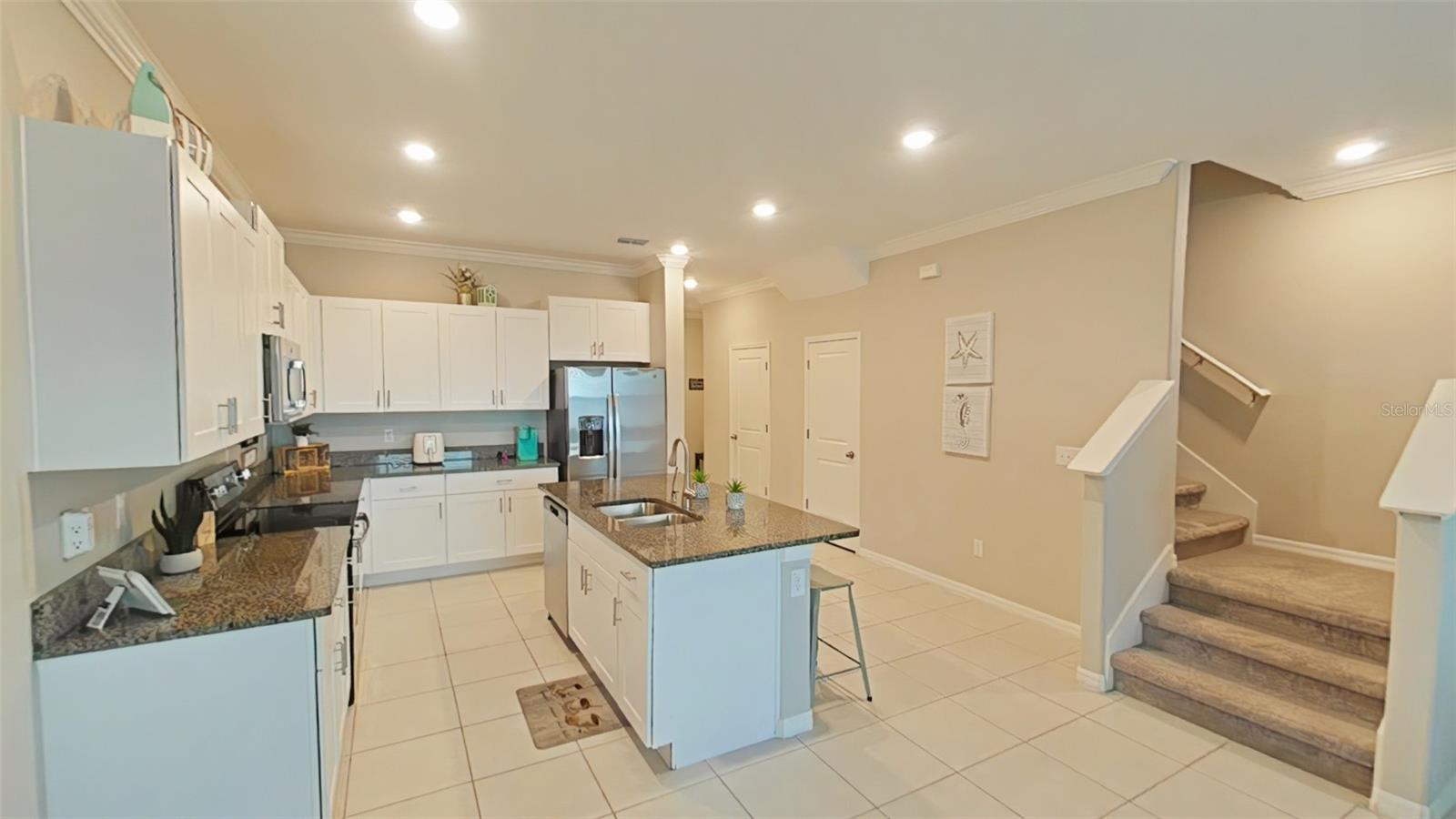 31941 BLUE PASSING LOOP, WESLEY CHAPEL, FL, 33545