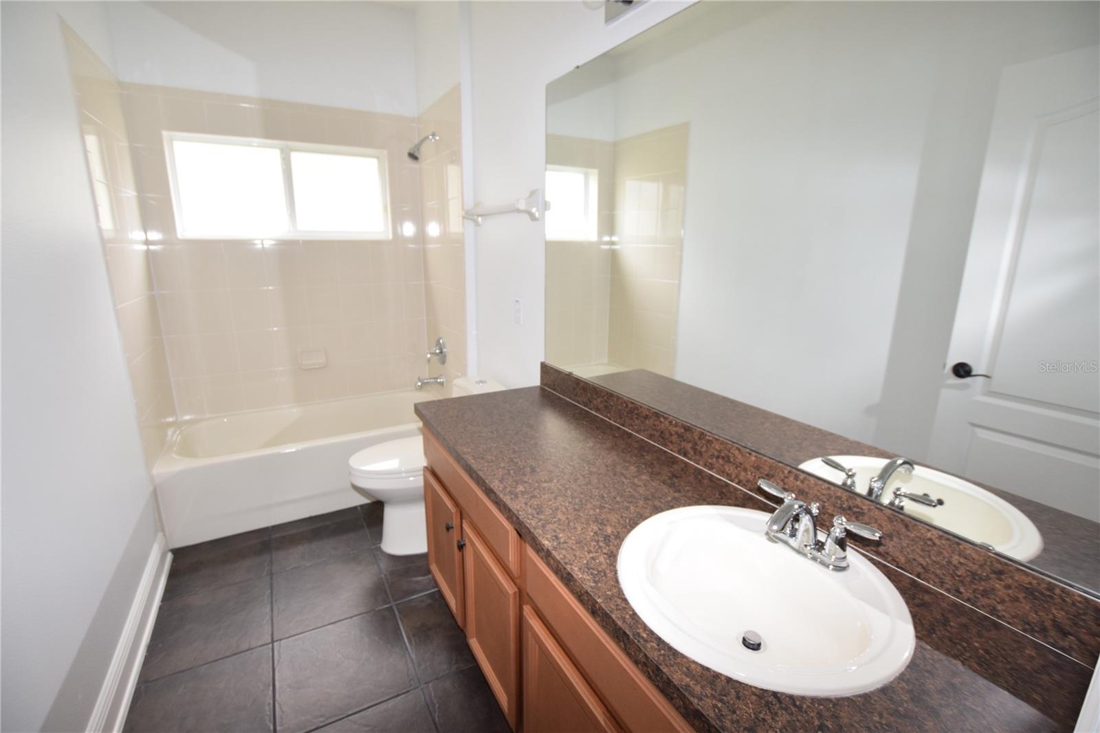 11919 SHELTERING PINE DR, ORLANDO, FL, 32836