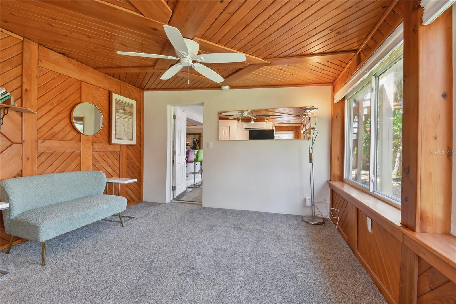 2200 W BAY ISLE DR SE, SAINT PETERSBURG, FL, 33705