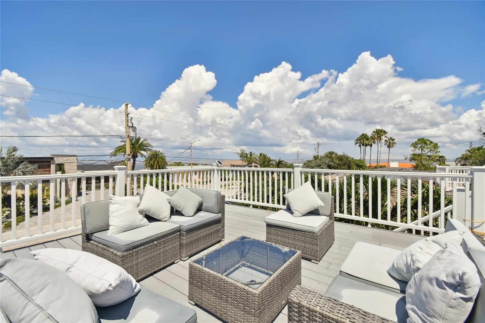 2200 W BAY ISLE DR SE, SAINT PETERSBURG, FL, 33705