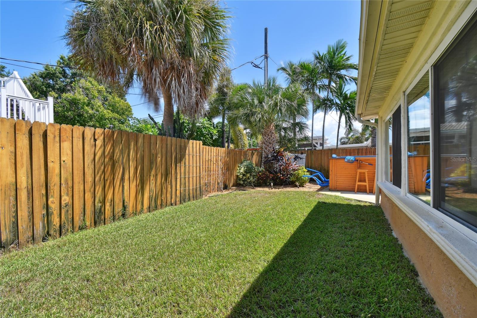 2200 W BAY ISLE DR SE, SAINT PETERSBURG, FL, 33705