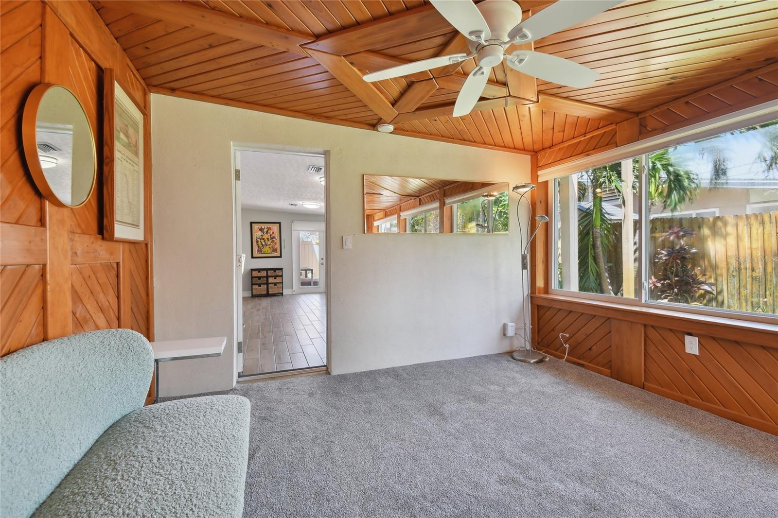 2200 W BAY ISLE DR SE, SAINT PETERSBURG, FL, 33705