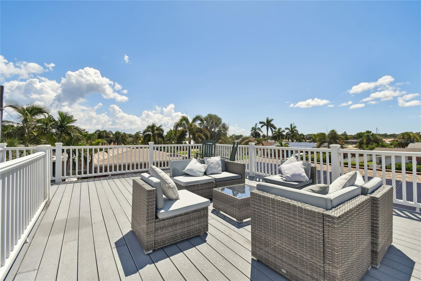 2200 W BAY ISLE DR SE, SAINT PETERSBURG, FL, 33705