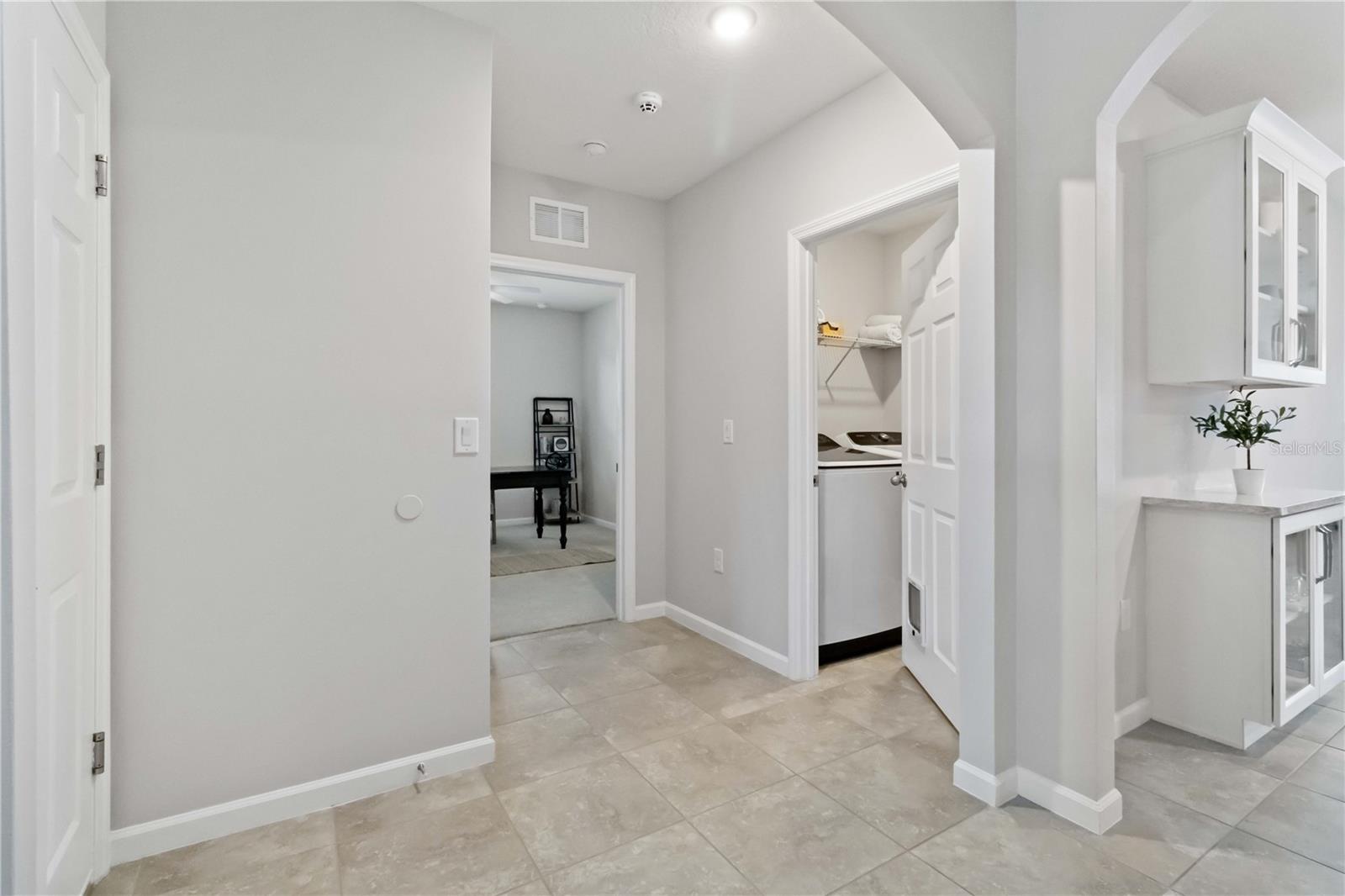 730 OLD COUNTRY RD SE, PALM BAY, FL, 32909