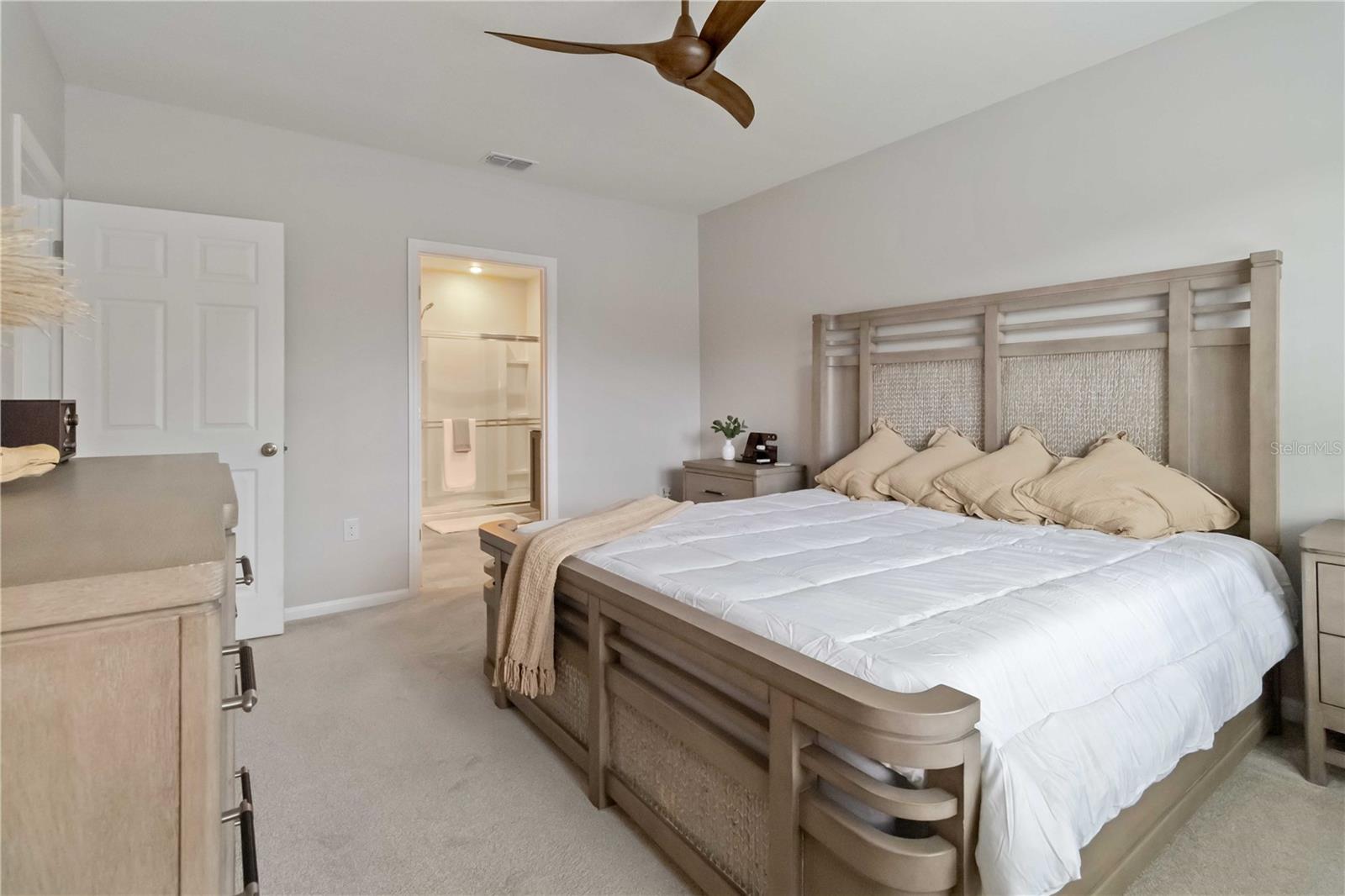 730 OLD COUNTRY RD SE, PALM BAY, FL, 32909