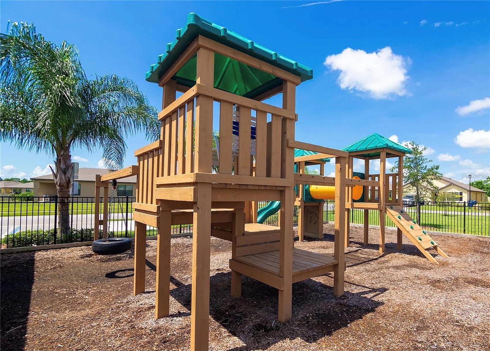 730 OLD COUNTRY RD SE, PALM BAY, FL, 32909