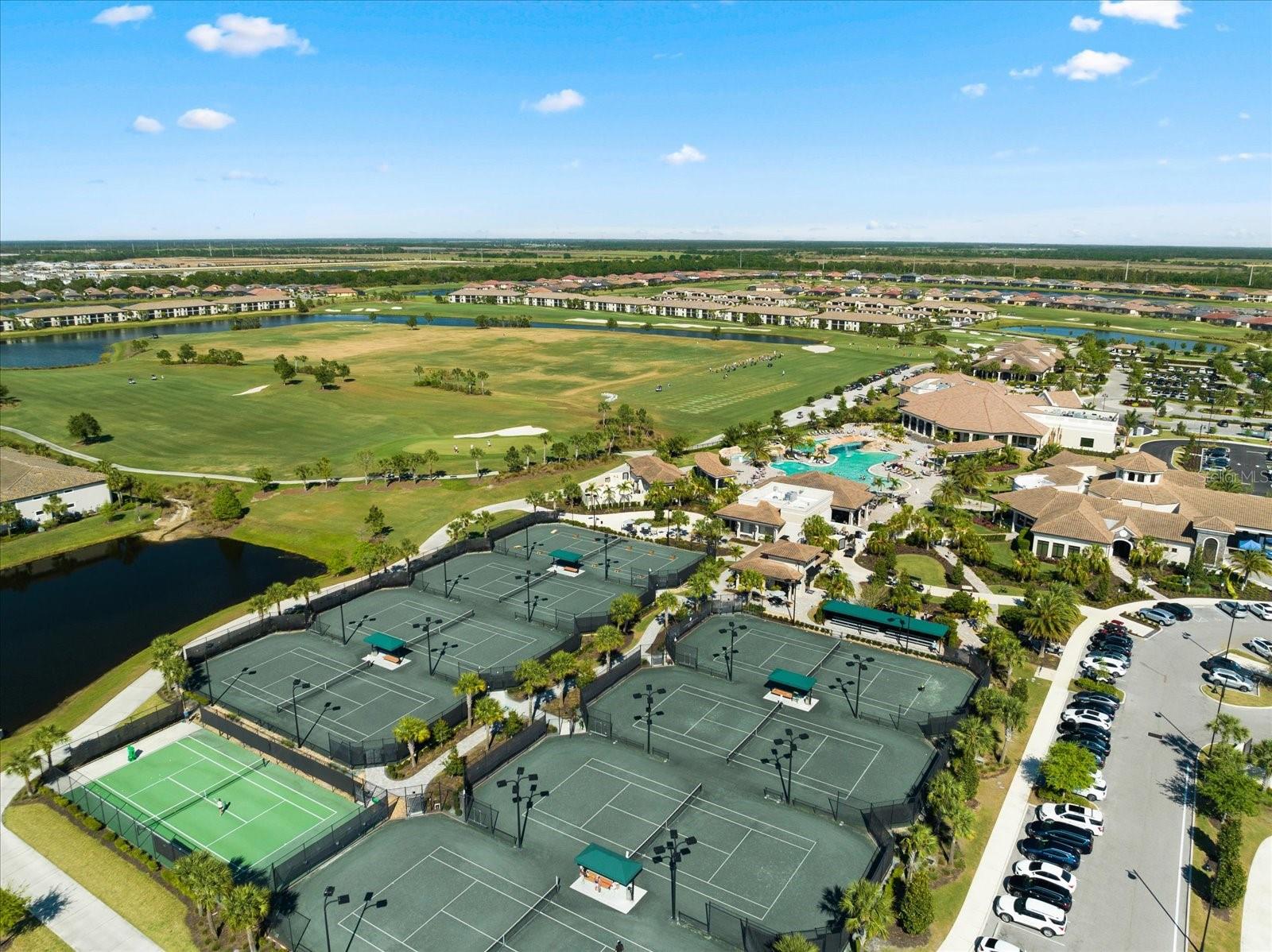 17520 GAWTHROP DR #207, BRADENTON, FL, 34211
