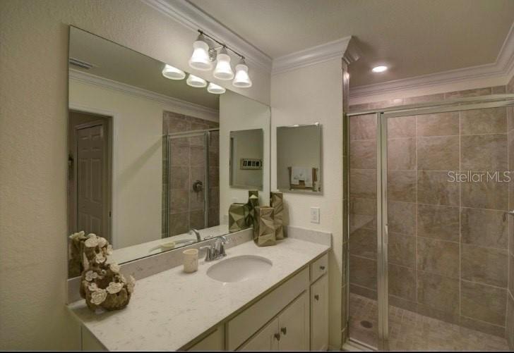 17520 GAWTHROP DR #207, BRADENTON, FL, 34211