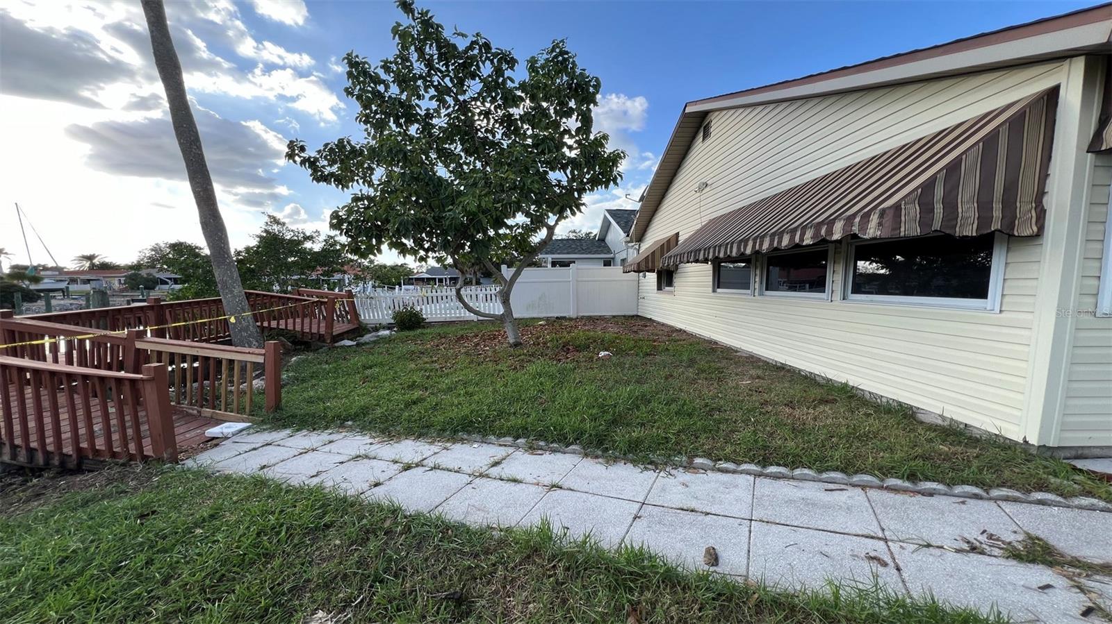 4464 MARINE PKWY, NEW PORT RICHEY, FL, 34652