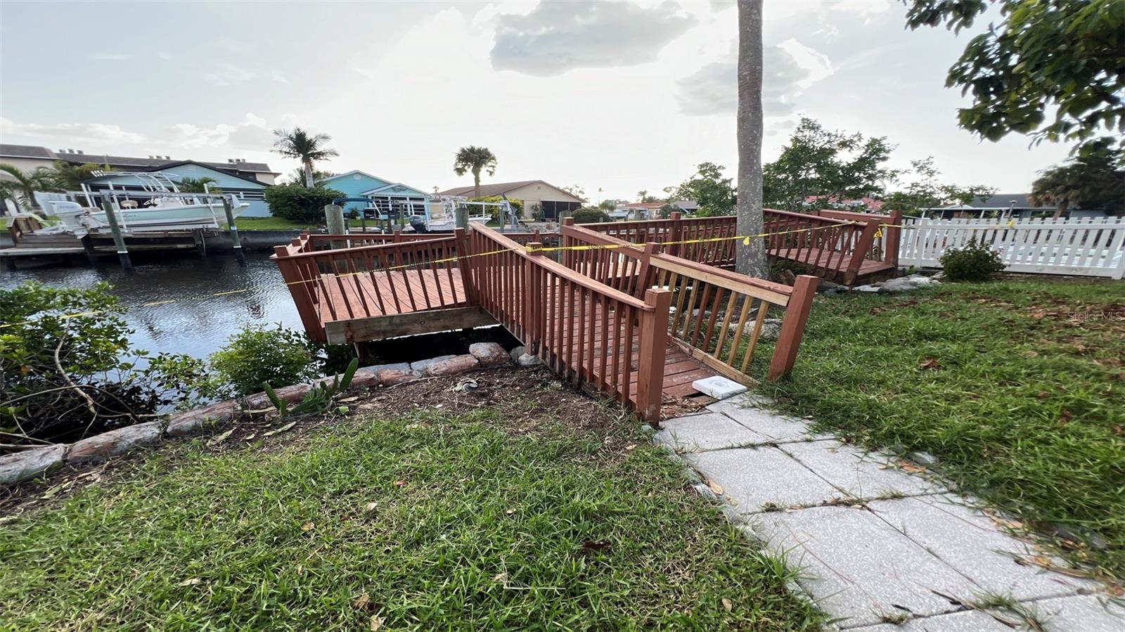 4464 MARINE PKWY, NEW PORT RICHEY, FL, 34652
