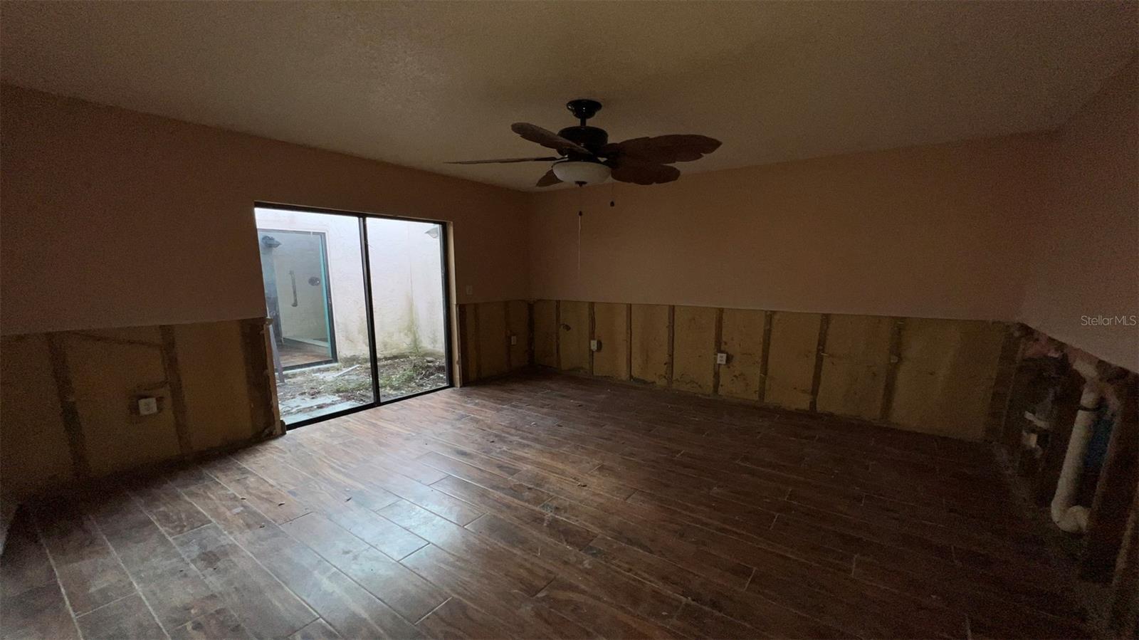 4464 MARINE PKWY, NEW PORT RICHEY, FL, 34652