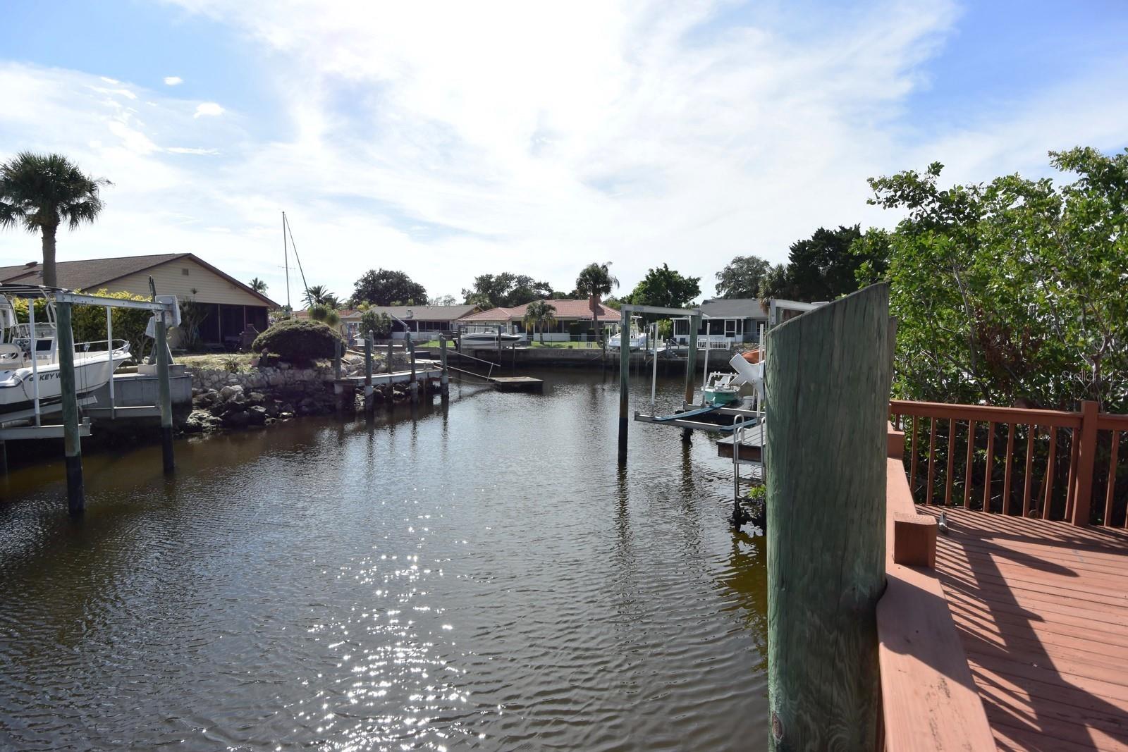 4464 MARINE PKWY, NEW PORT RICHEY, FL, 34652