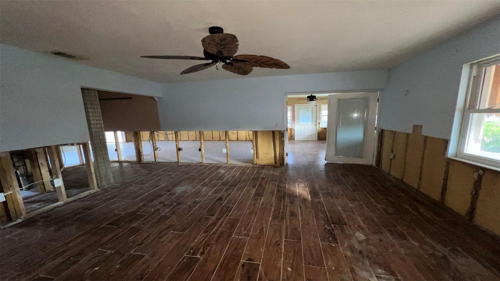 4464 MARINE PKWY, NEW PORT RICHEY, FL, 34652