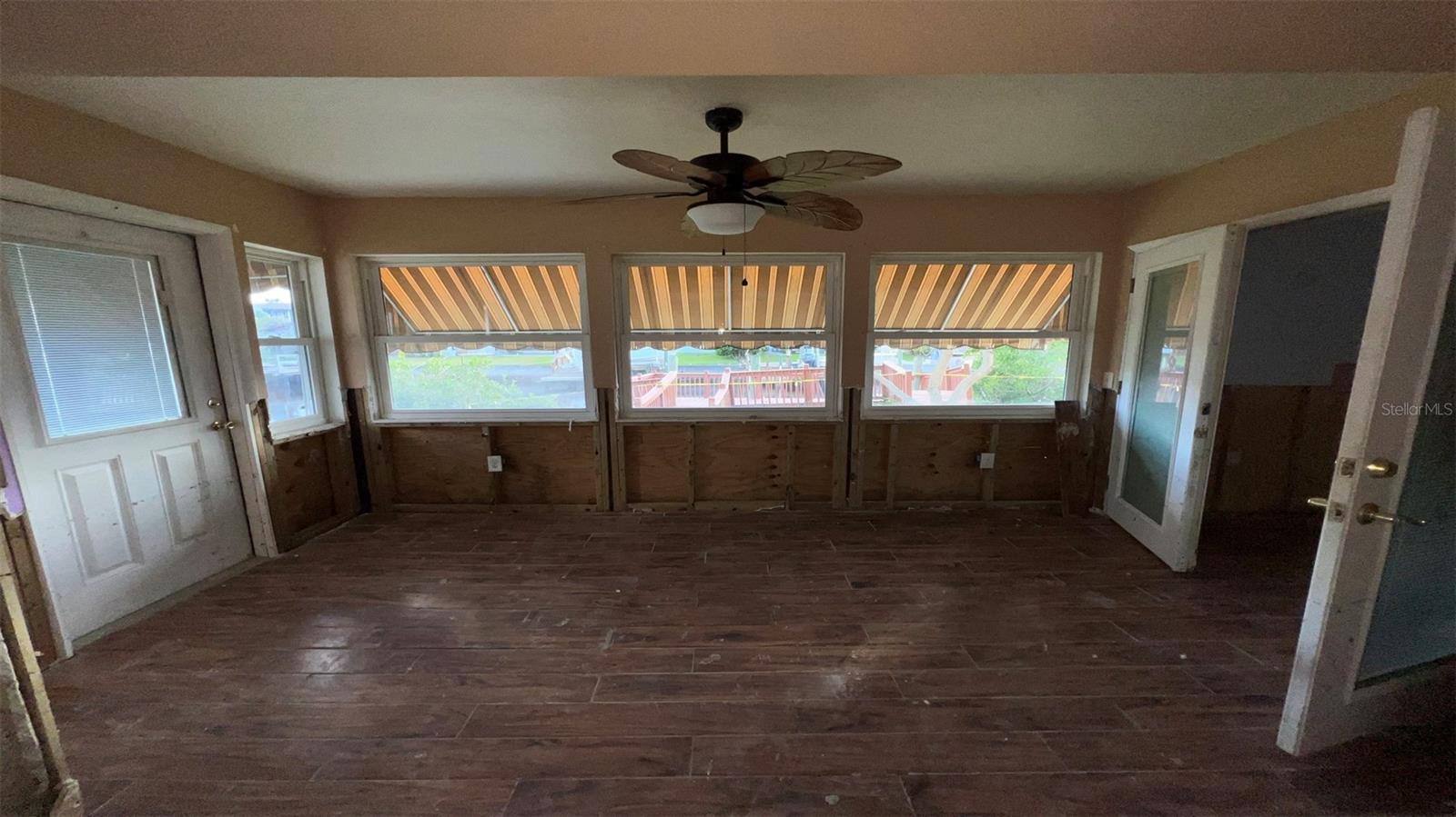 4464 MARINE PKWY, NEW PORT RICHEY, FL, 34652