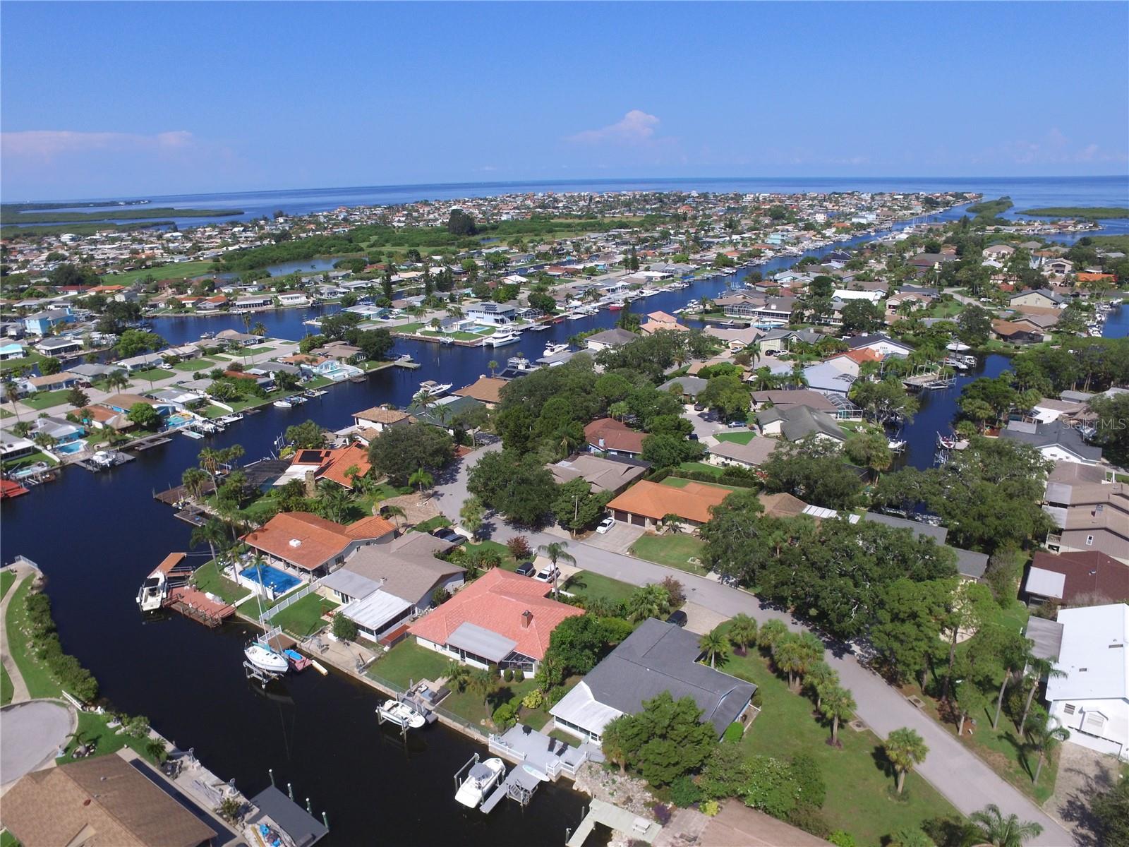 4464 MARINE PKWY, NEW PORT RICHEY, FL, 34652