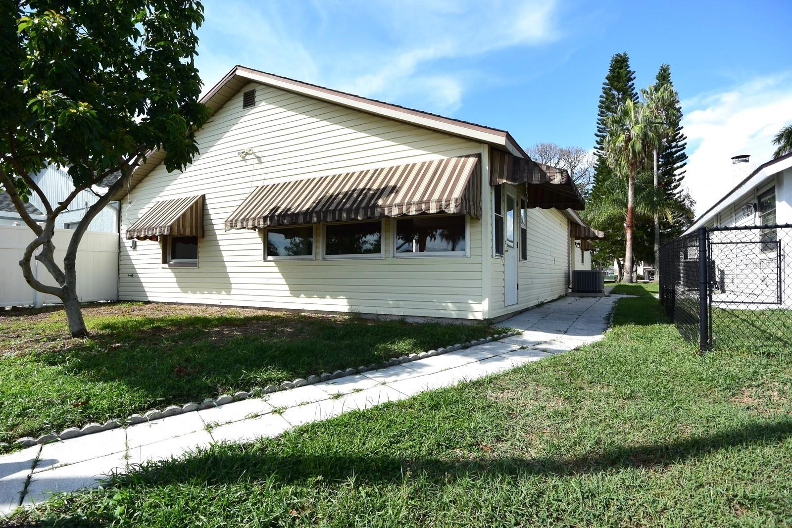 4464 MARINE PKWY, NEW PORT RICHEY, FL, 34652