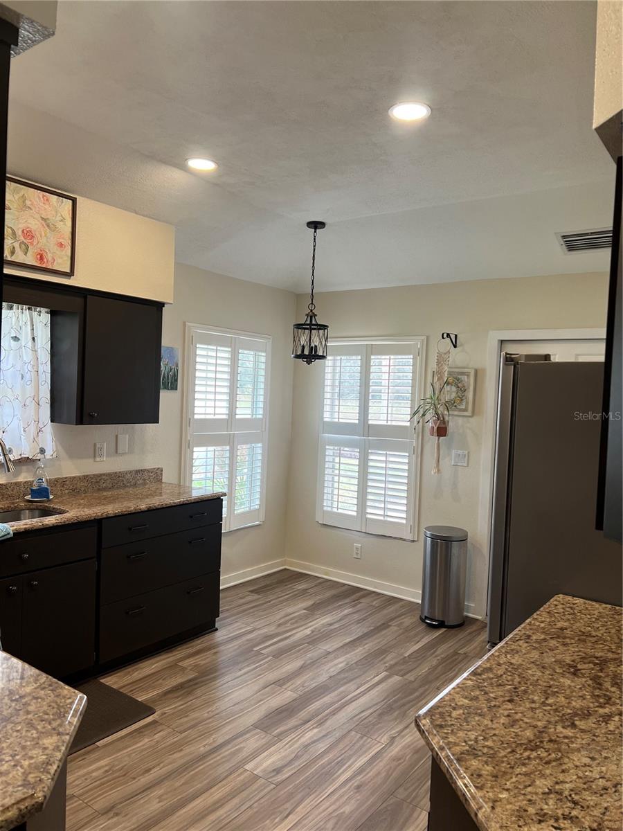 21945 KING HENRY AVE, LEESBURG, FL, 34748