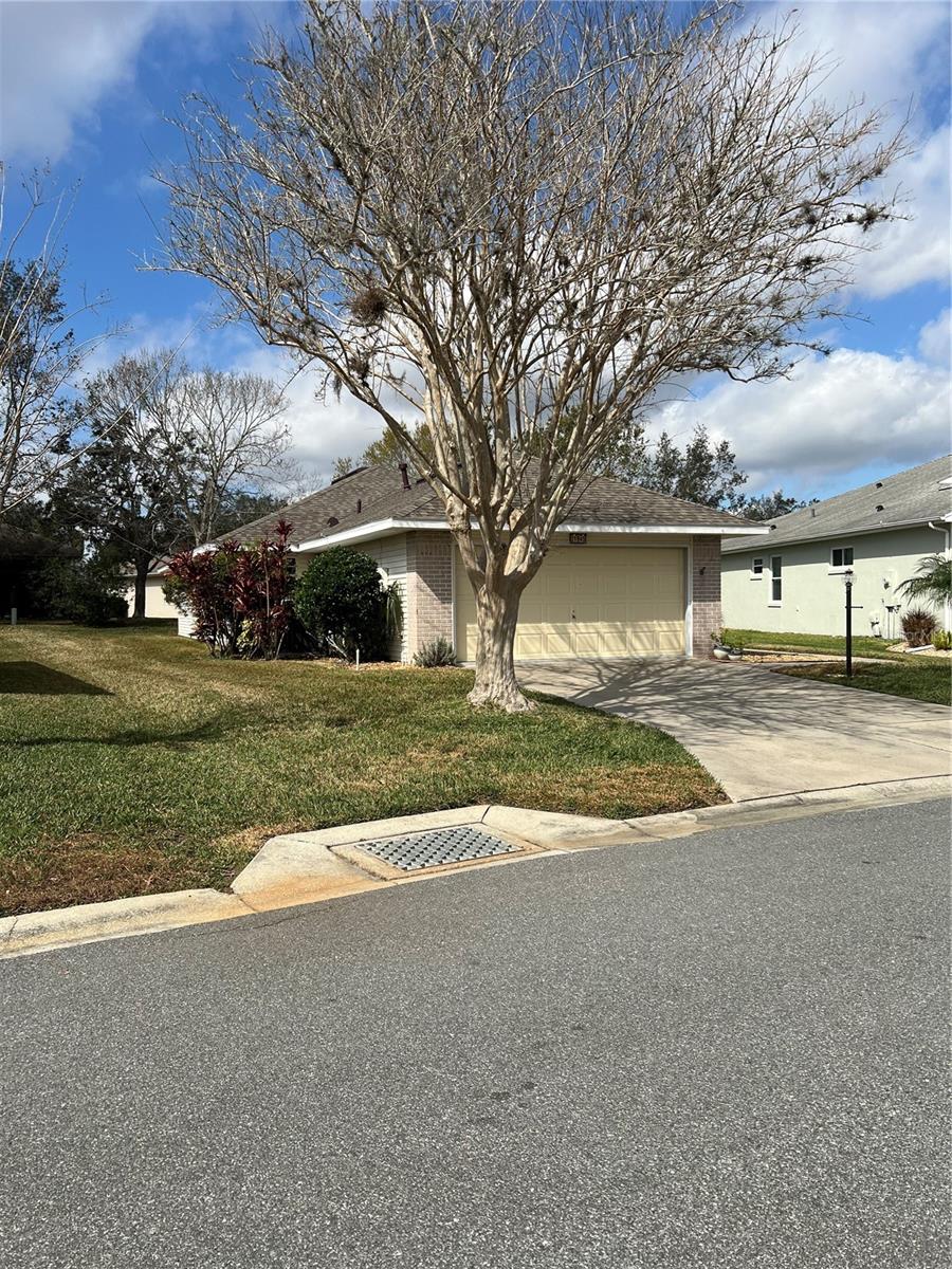 21945 KING HENRY AVE, LEESBURG, FL, 34748