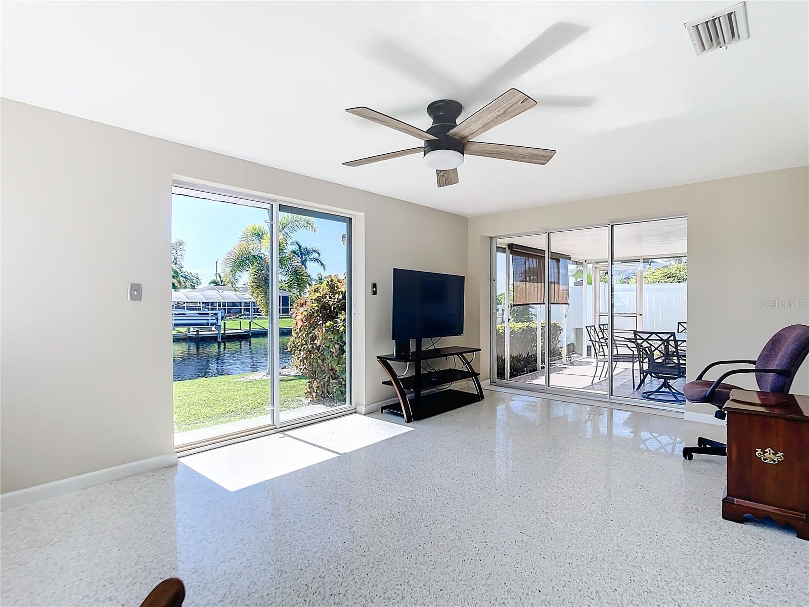 193 CARLISLE AVE NW, PORT CHARLOTTE, FL, 33952