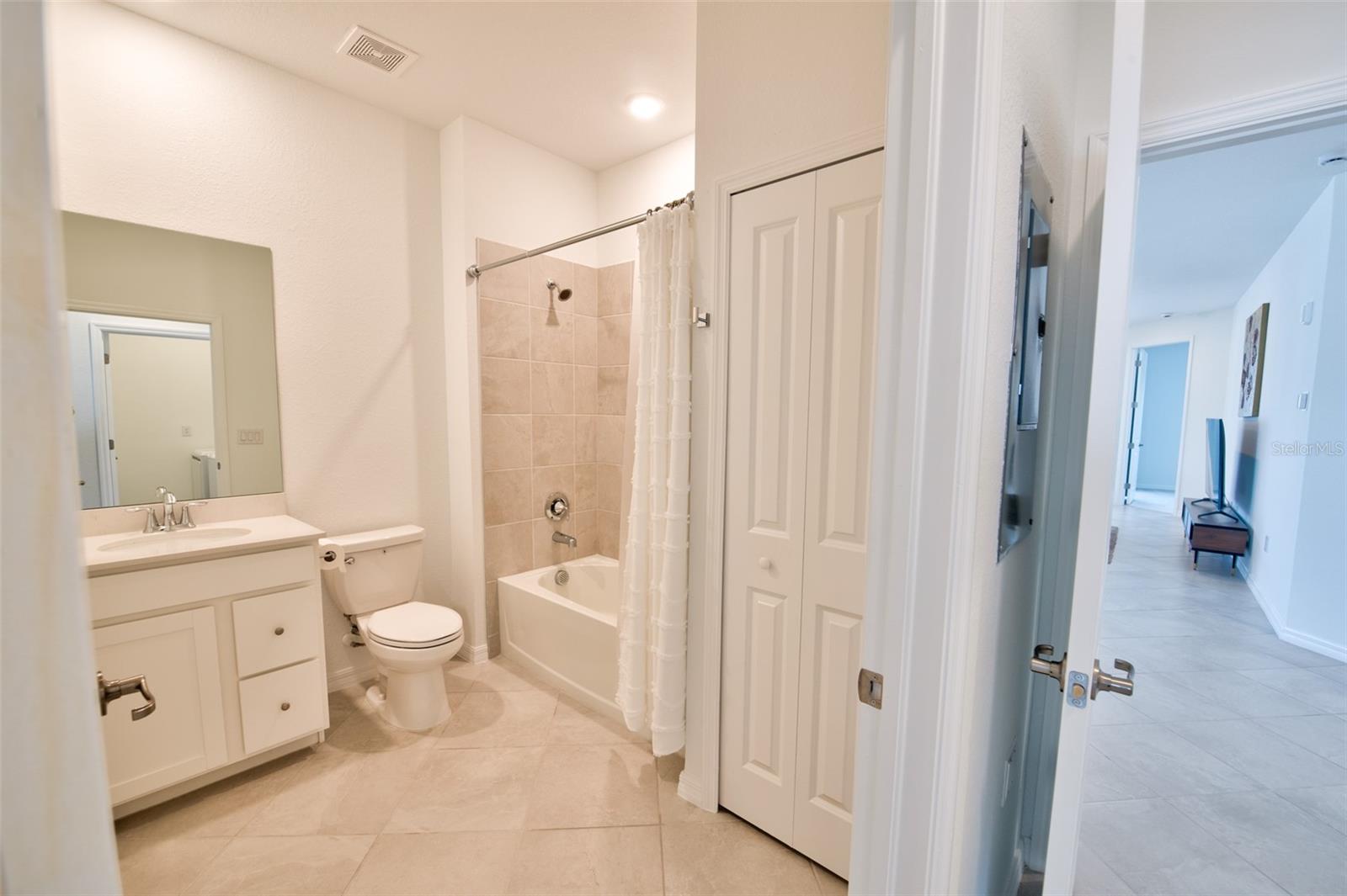 5707 N HONORE AVE #621, SARASOTA, FL, 34243