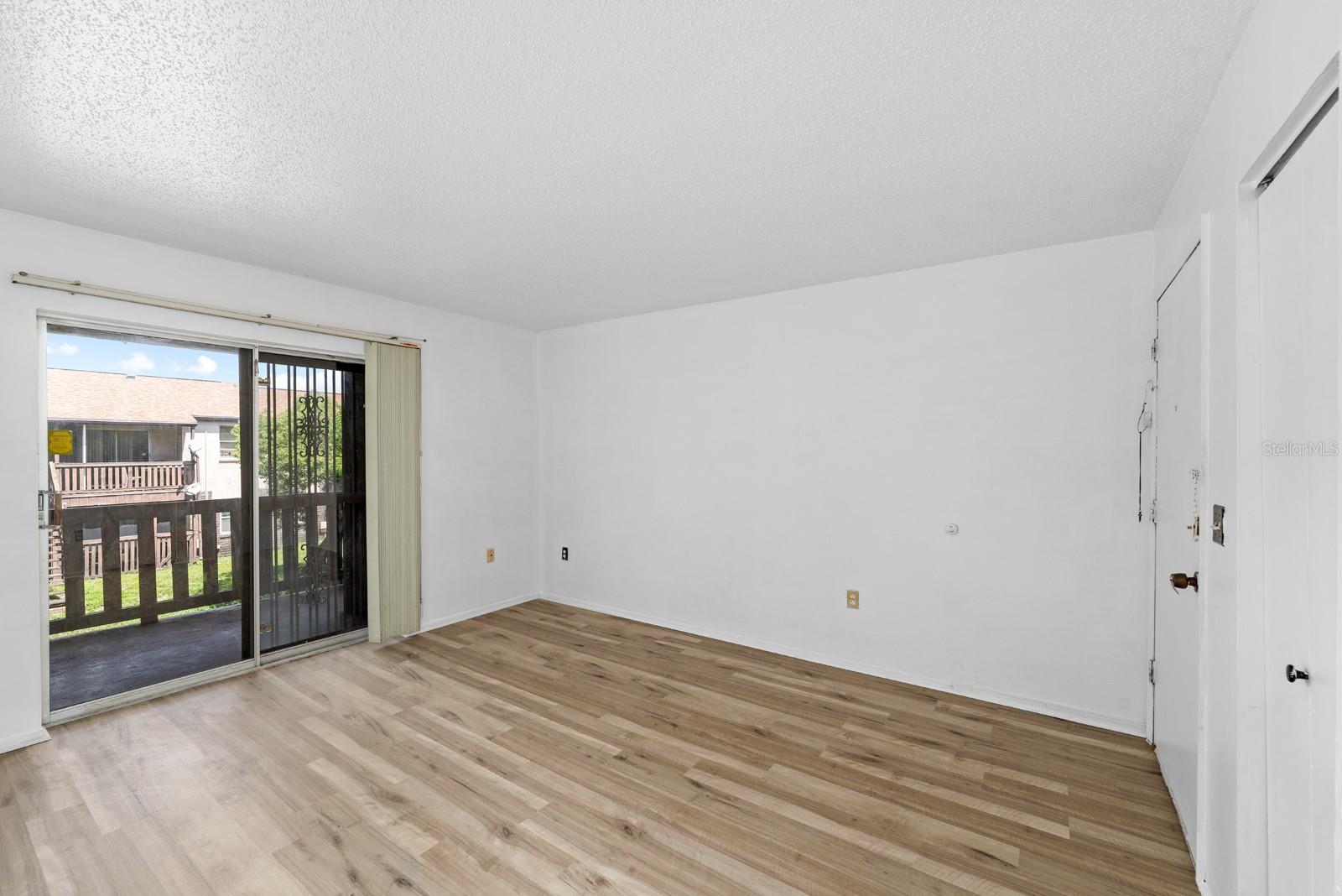 9009 WESTCHESTER CIR #B-18, TAMPA, FL, 33604