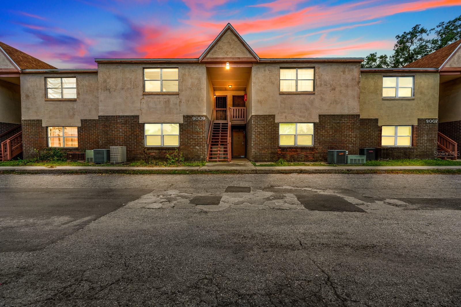 9009 WESTCHESTER CIR #B-18, TAMPA, FL, 33604