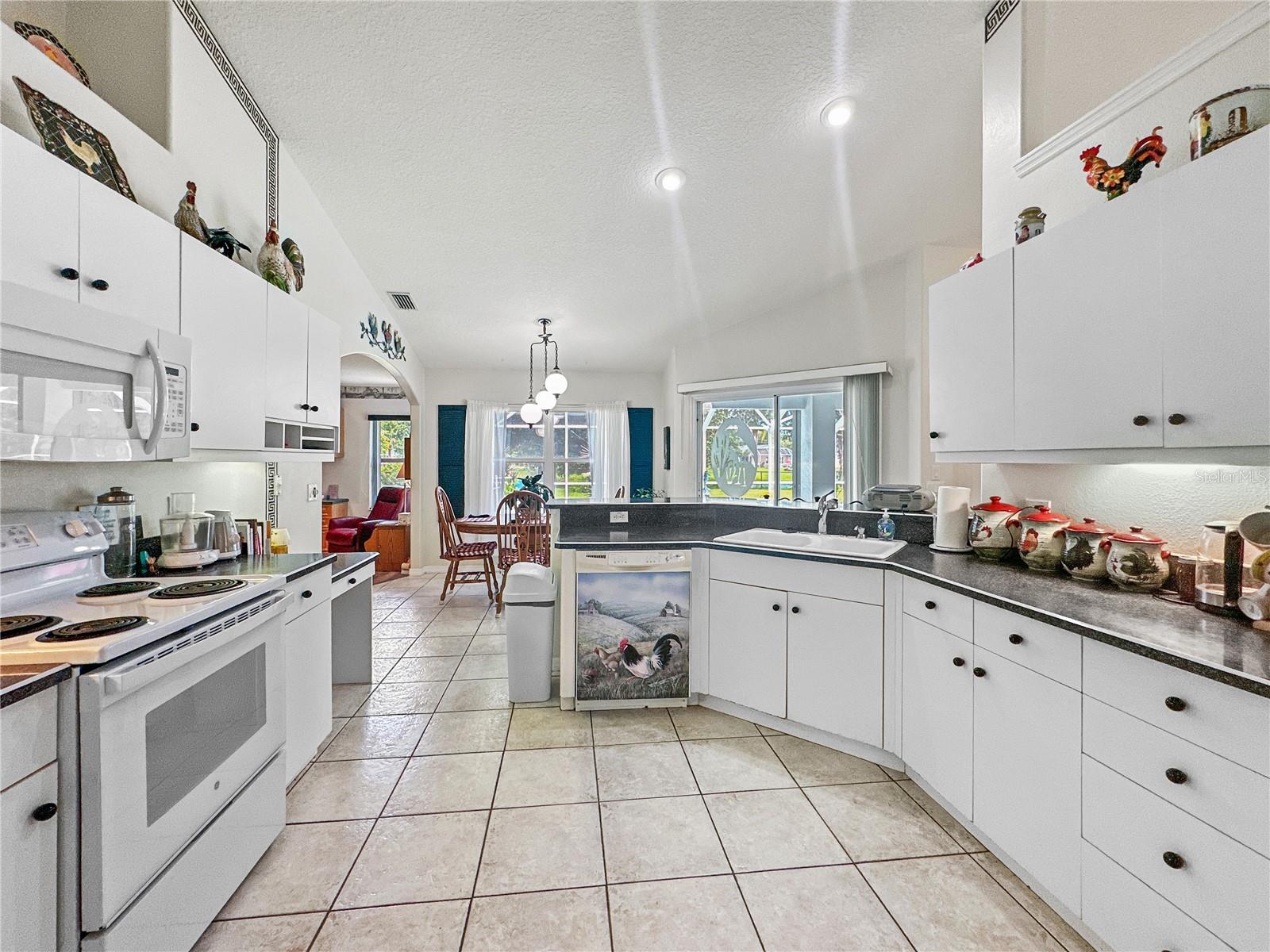 143 BARRINGTON DR, PALM COAST, FL, 32137