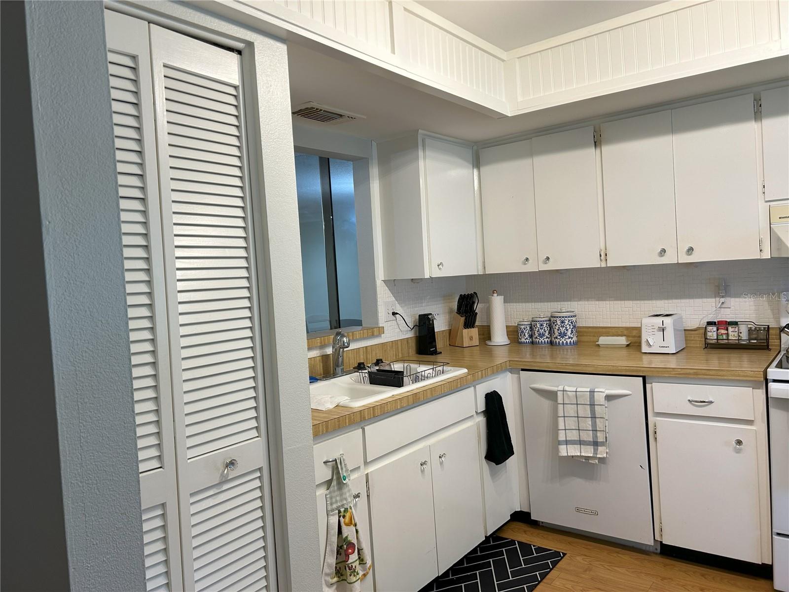 8111 BRADDOCK CIR #2, PORT RICHEY, FL, 34668