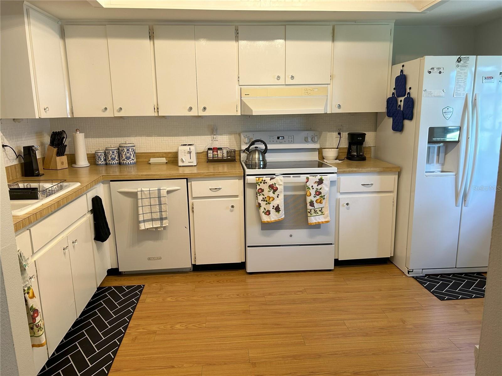 8111 BRADDOCK CIR #2, PORT RICHEY, FL, 34668