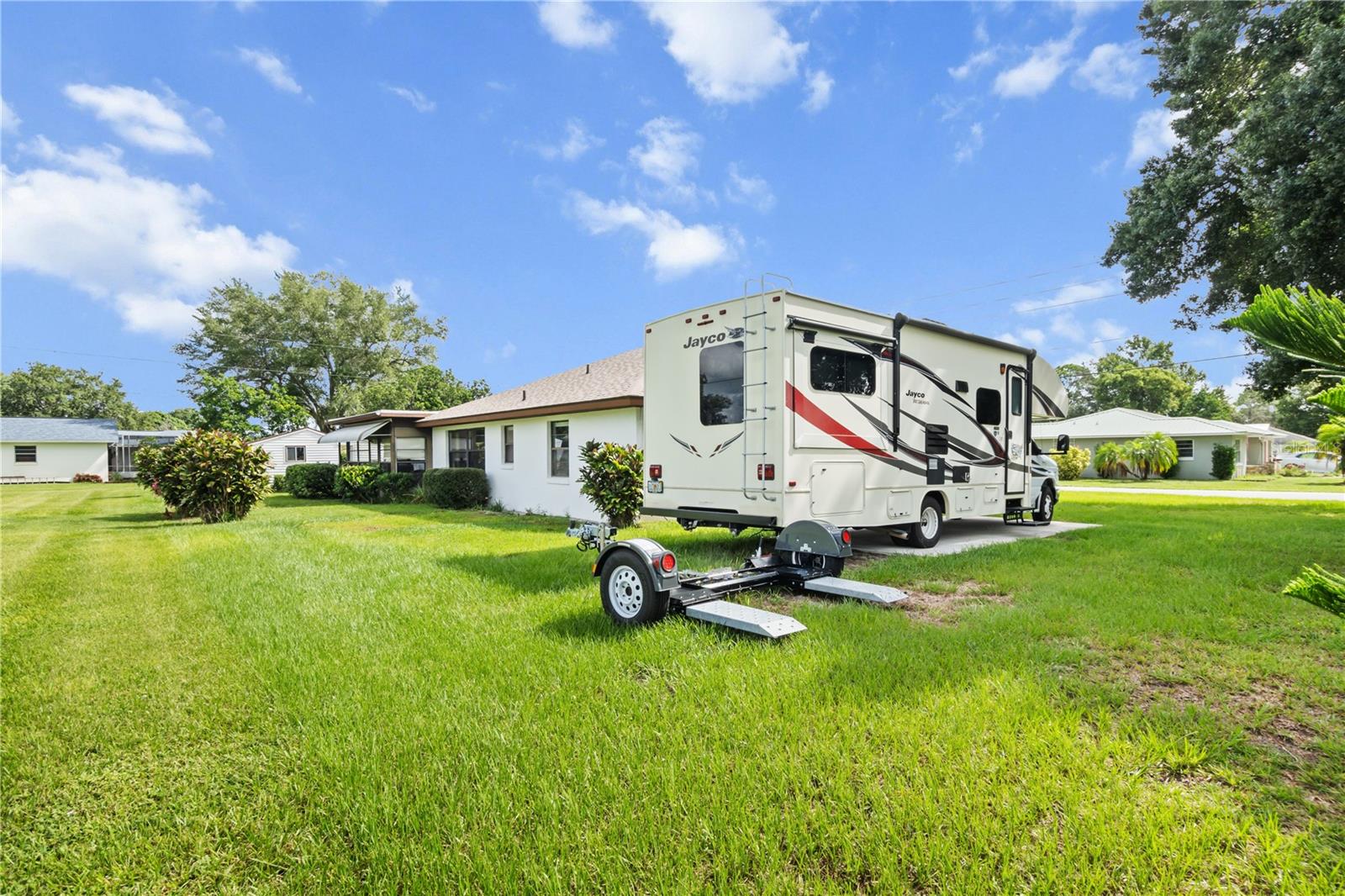 201 S HERON ST, SEBRING, FL, 33870