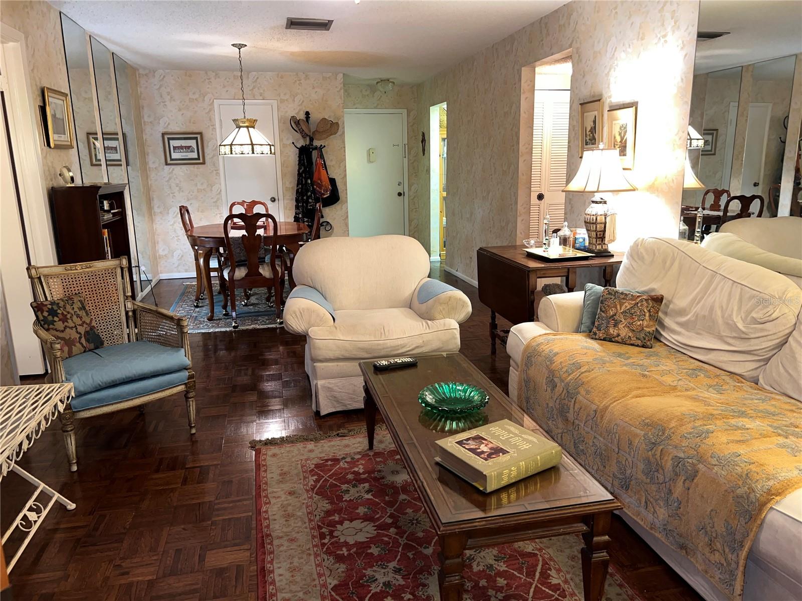 4606 W GRAY ST #205, TAMPA, FL, 33609